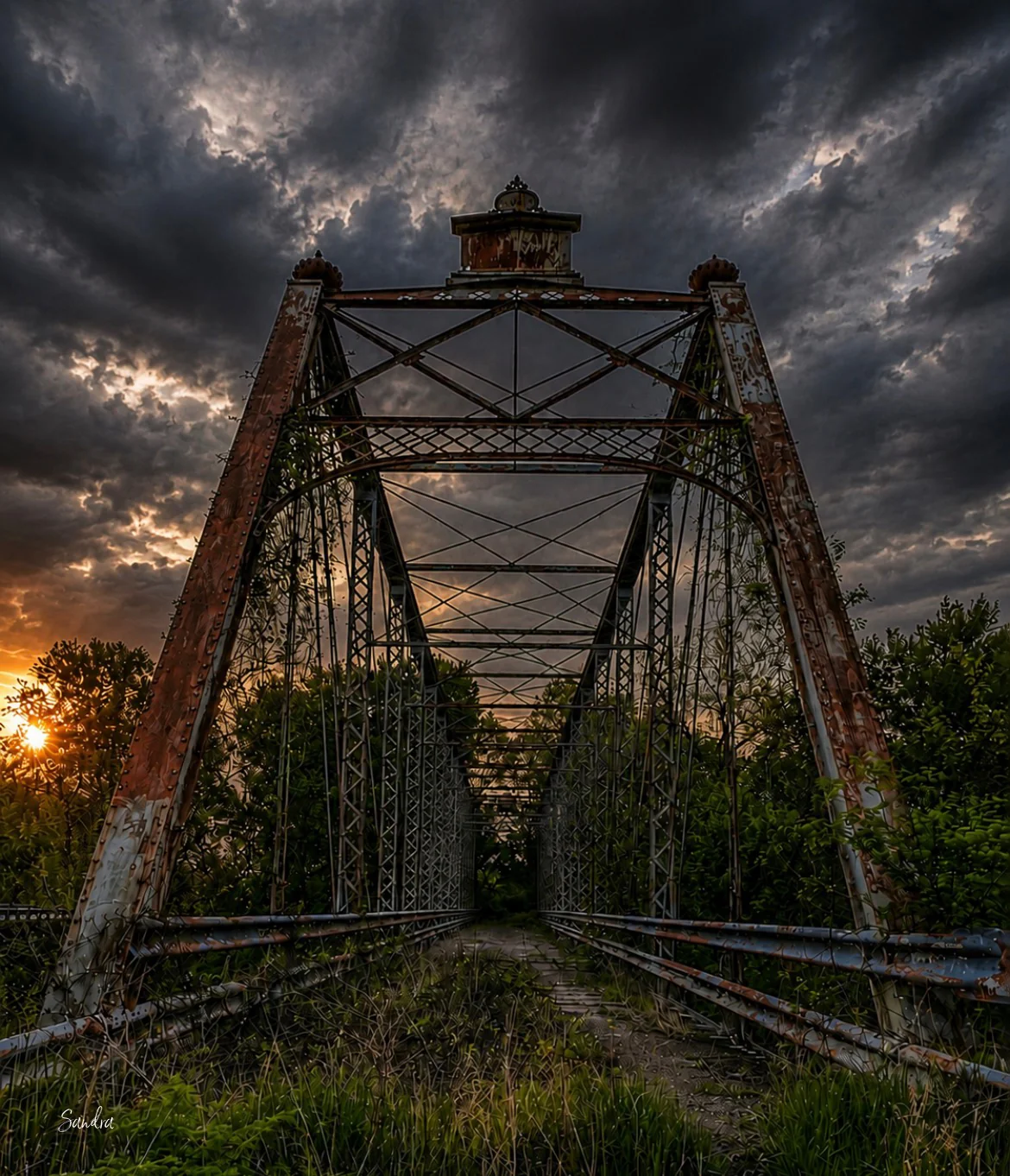 Orient Bridge, Sitios Arqueológicos en Orient