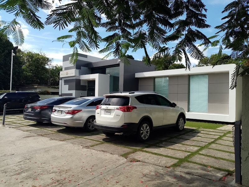 Alvarez & Alvarez, Oficina de Abogados