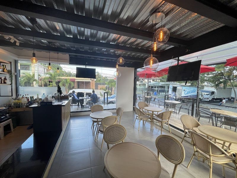 Dulcinea Bar & Kitchen