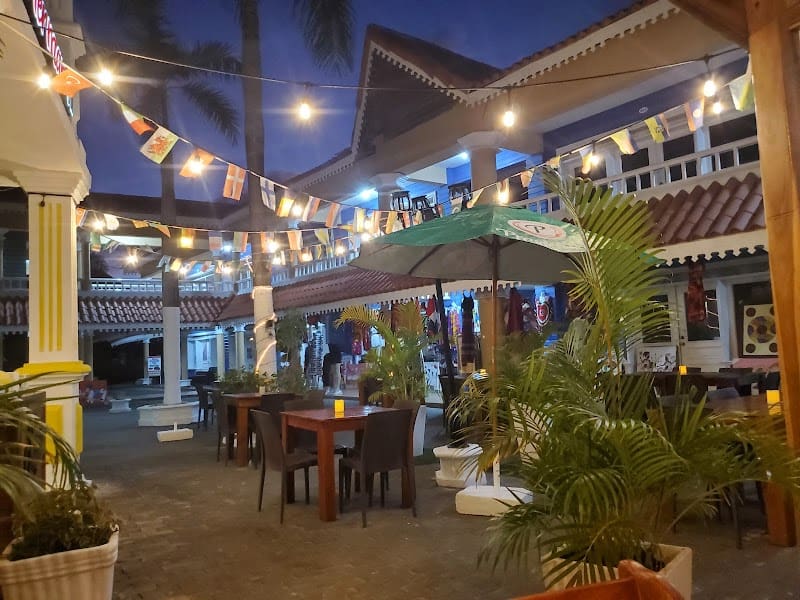 Herman 311 Bar & Restaurant