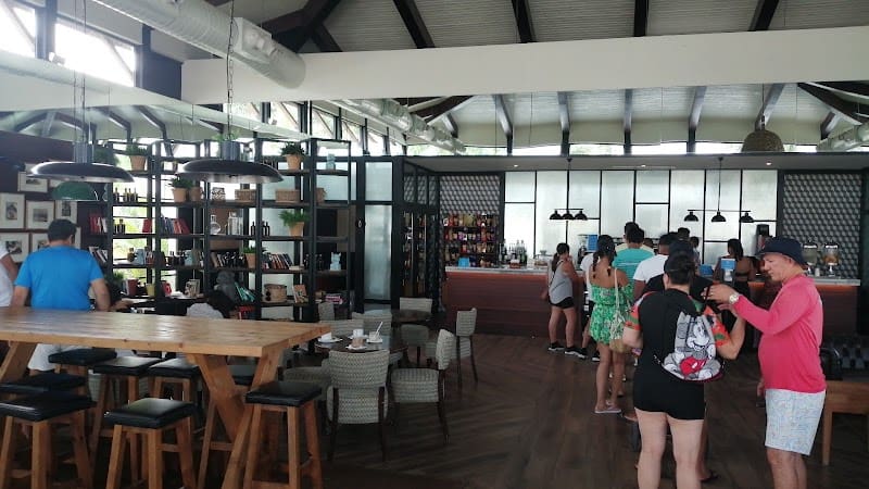 Mike’s Coffee & Tea at Ocean El Faro