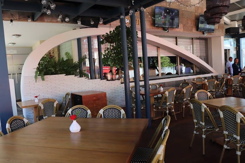 Noah restaurant