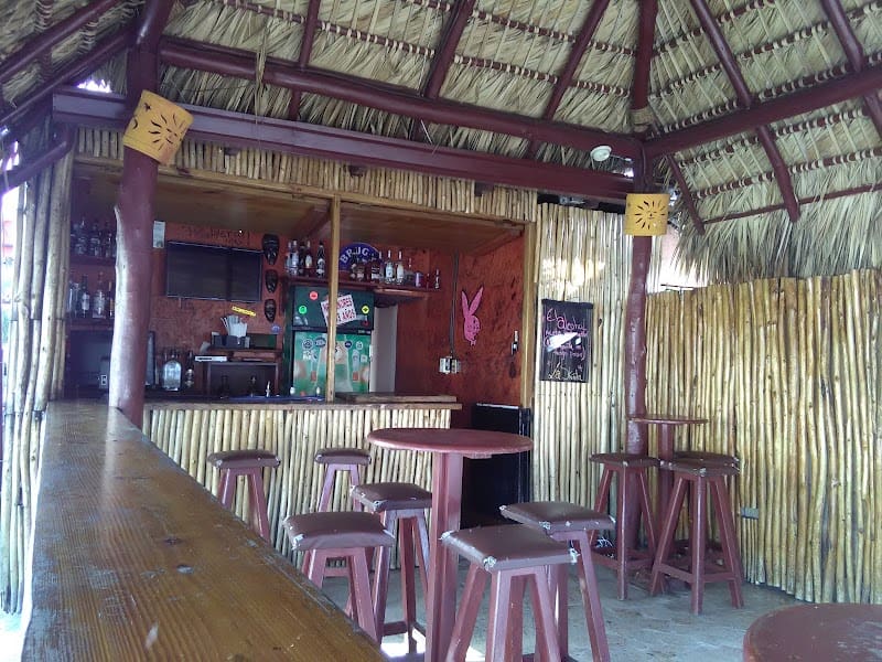 Skinita Bar & Grill