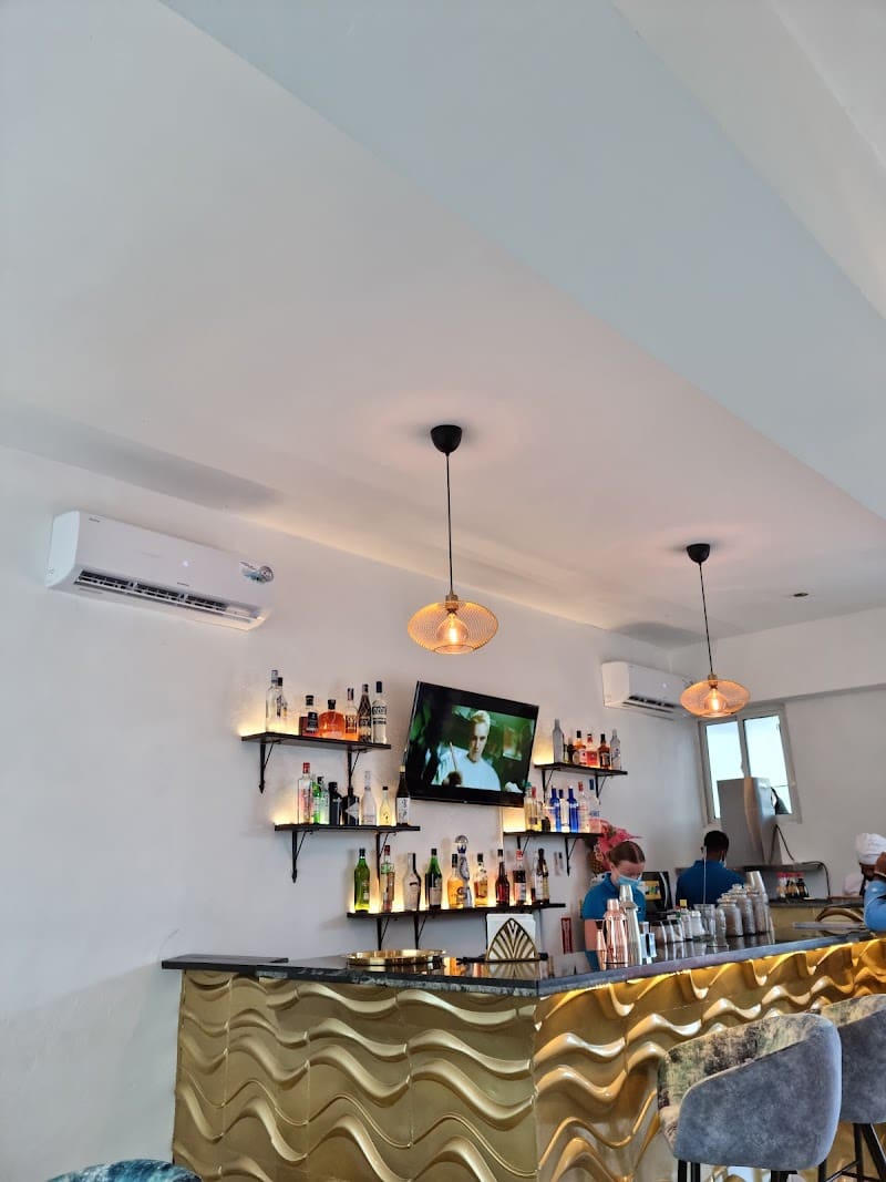 Sky lounge & restaurant